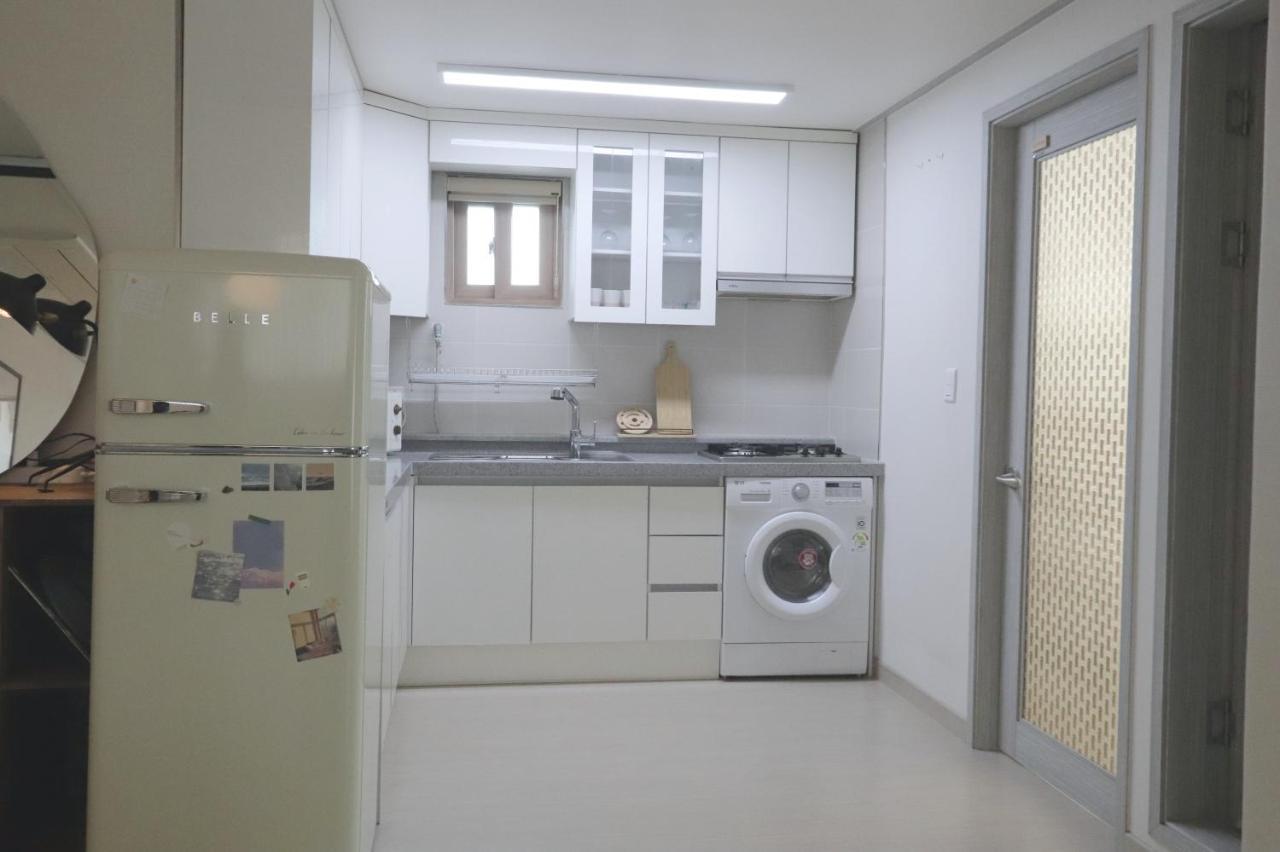 Apartamento Lovely House Hongdae Seúl Exterior foto